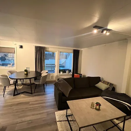 For Travleres And Aker Solutions شقة